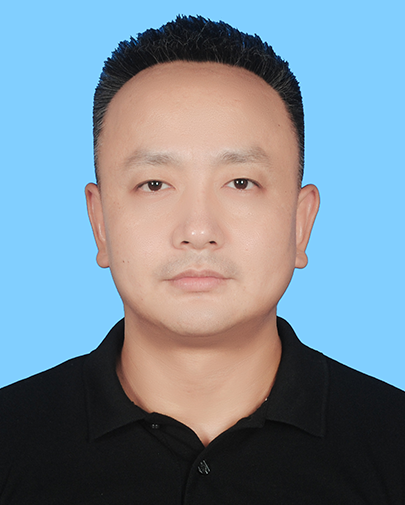 李新红
