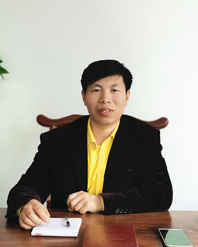 李群龙